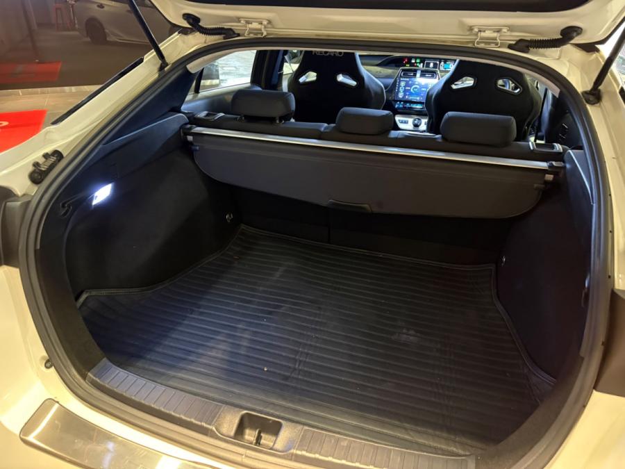 Prius 1.8 Hybrid S - Image 5